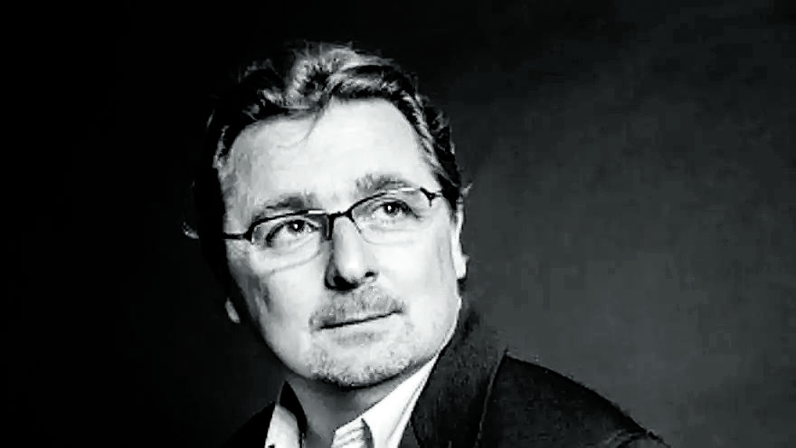 El autor de la publicación Javier Fernández-Llamazares