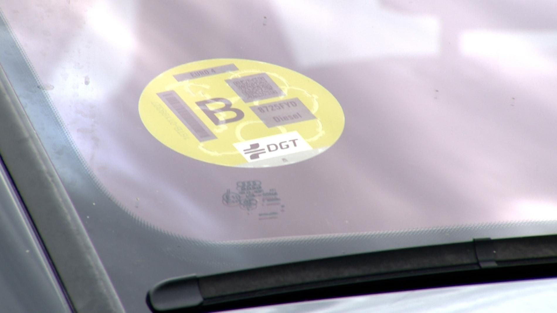En León los vehículos sin distintivo son 102.911 y con etiqueta B 71.229. | EP