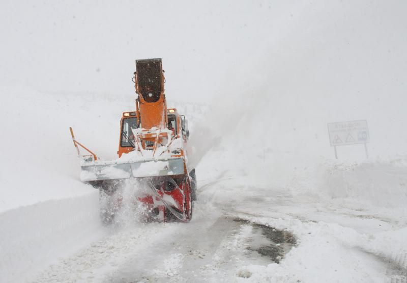 Gran nevada en la provincia de León. | MAURICIO PEÑA