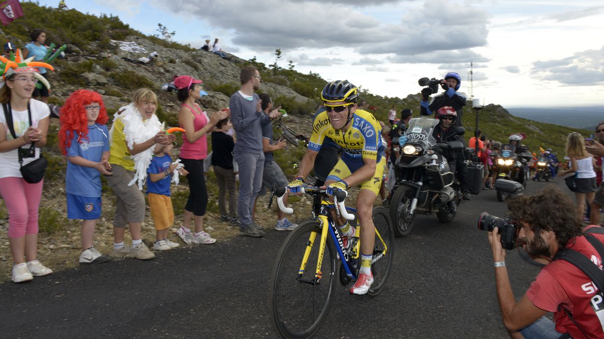 Contador, en una subida a la Camperona. | MAURICIO PEÑA