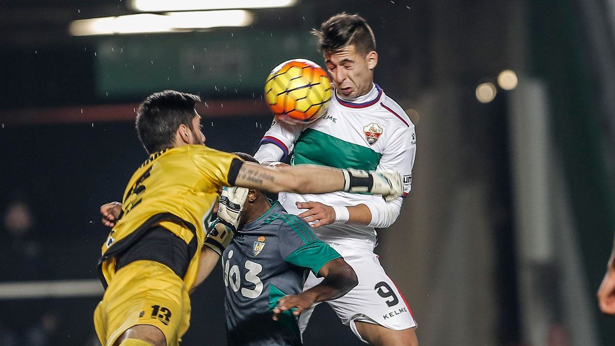 Yuri, durante el partido de la primera vuelta ante el Elche. | CÉSAR SÁNCHEZ