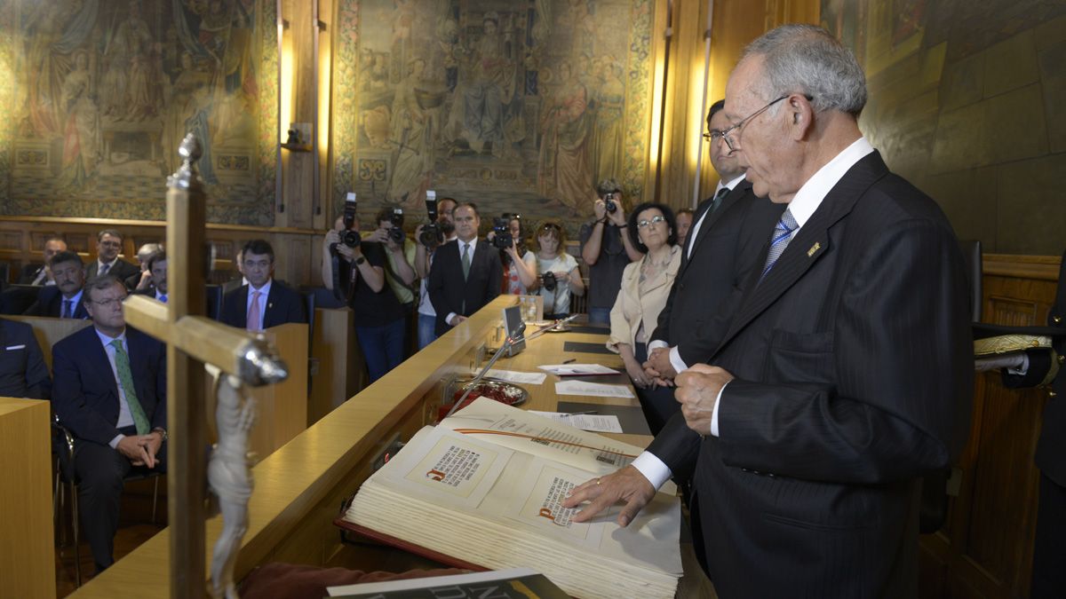 Luis Rodríguez Aller toma posesión como diputado provincial | MAURICIO PEÑA