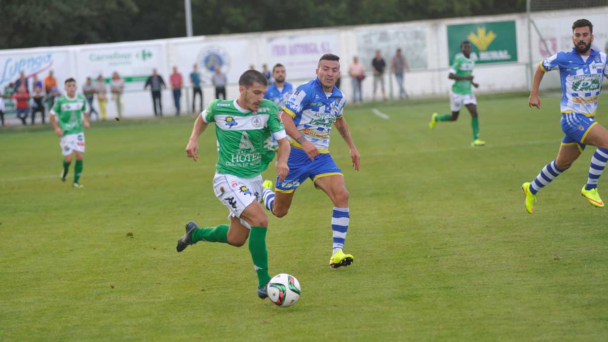 Manu Martínez ante el que será su nuevo equipo, la Arandina. | DANIEL MARTÍN