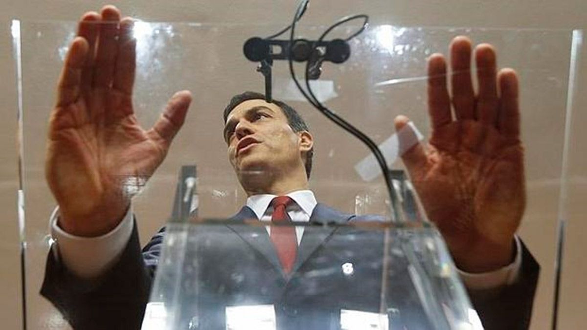 Pedro Sánchez durante su comparecencia tras el anuncio de Patxi López. | ABC