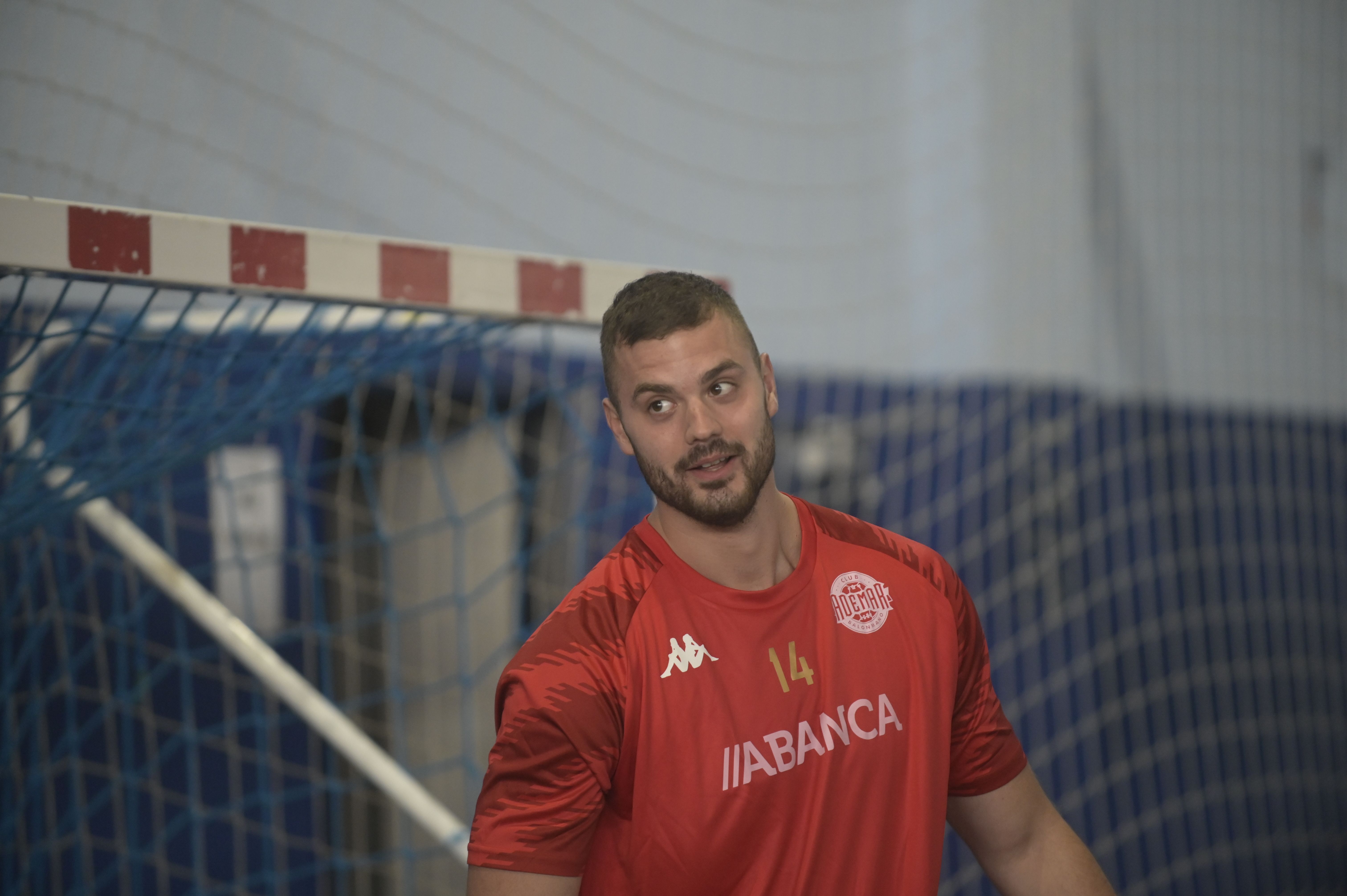 Marko Milosavljevic, durante un entrenamiento de pretemporada con el Ademar. | MAURICIO PEÑA