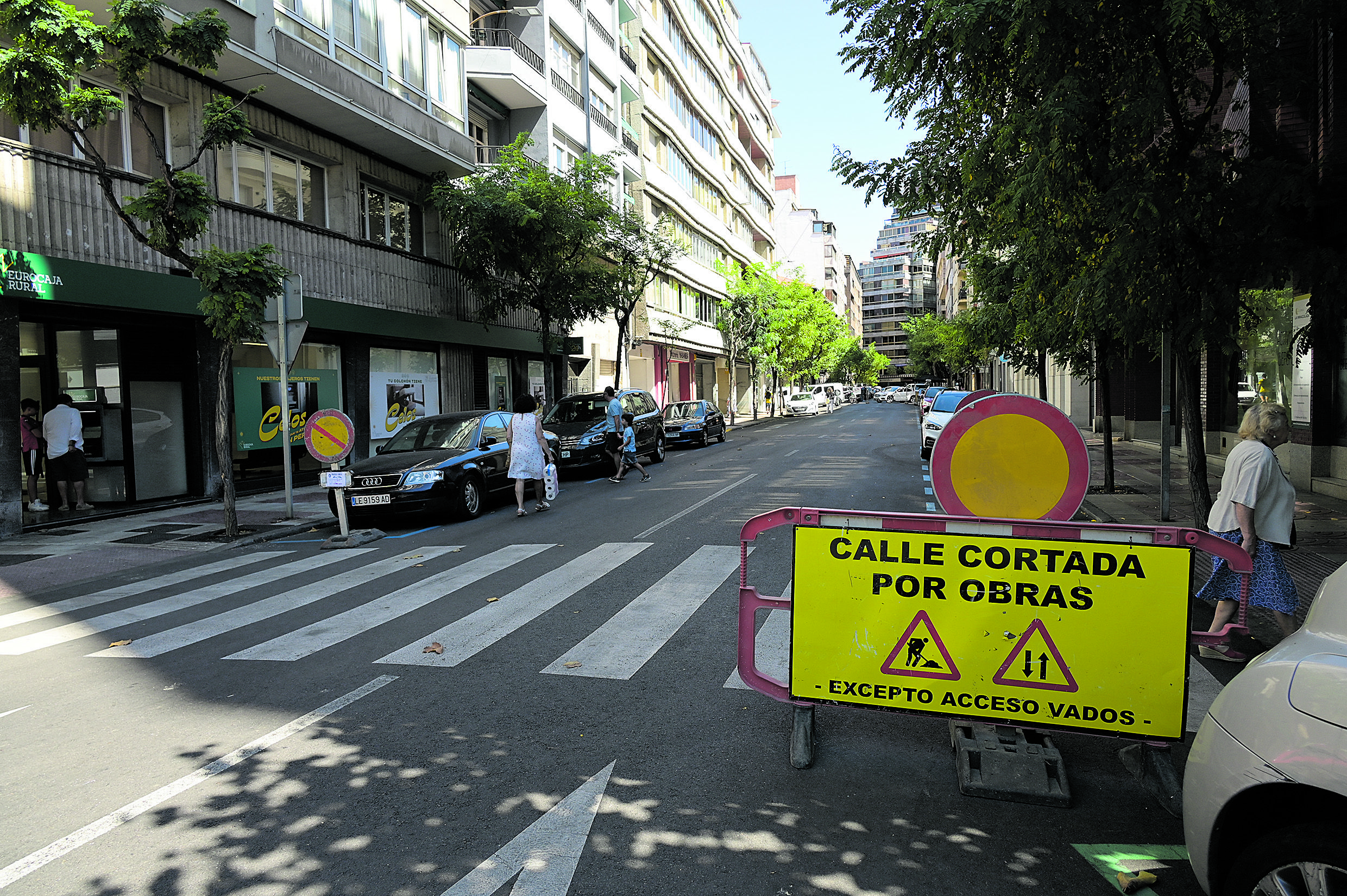 Estado de las obras en Ramiro Valbuena, que cortan el tráfico en esta vía hasta el 31 de diciembre.  | MAURICIO PEÑA