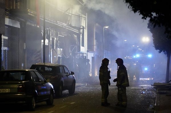 Una mujer fallecida y 14 heridos en una explosión en la calle Goya de Valladolid. | LETICIA PÉREZ (ICAL)