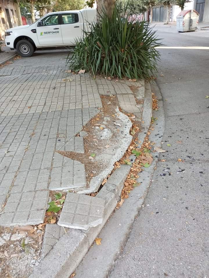 Mal estado de las calles en las calles en las que el PRB pide mejoras. 