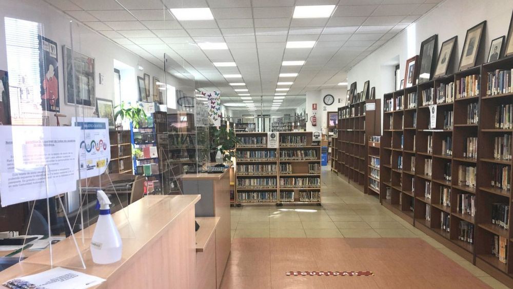 Imagen de archivo de la biblioteca municipal de Astorga | P.F.