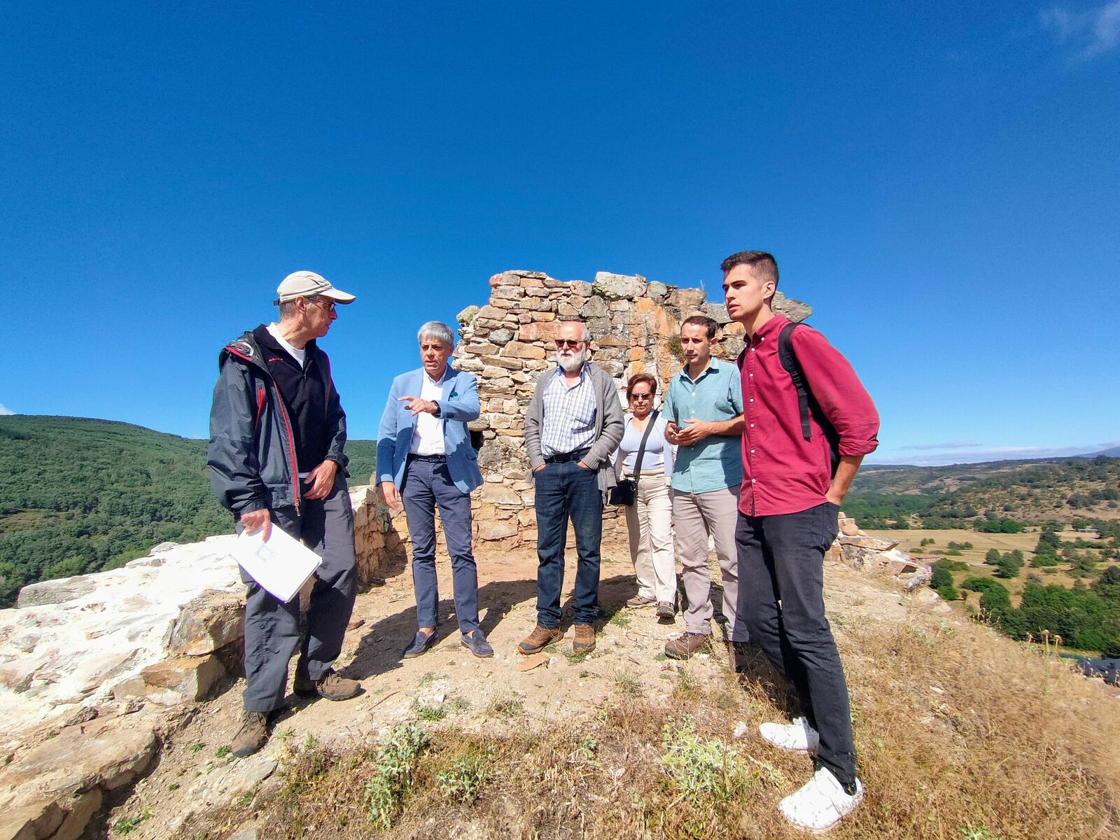 Visita al castillo de Trascastro de Luna. | LNC