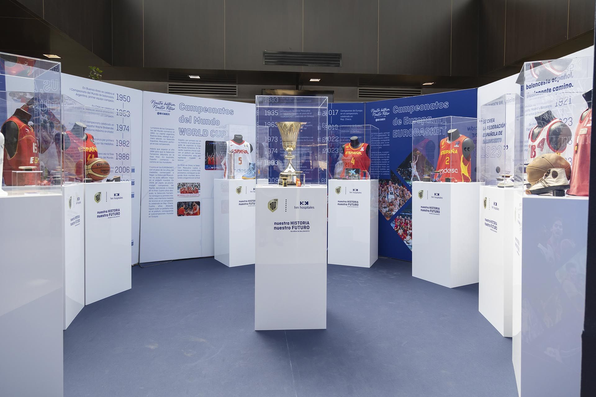 Imagen de la exposición del Centenario de la Federación Española de Baloncesto | FEBA