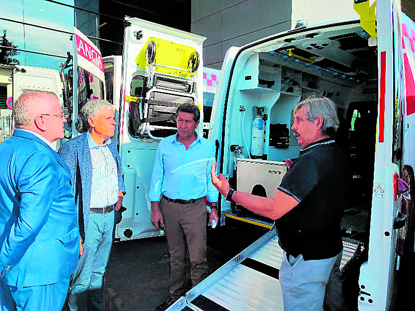 Presentación de las nuevas ambulancias de Sacyl el pasado mes de julio. | L.N.C.