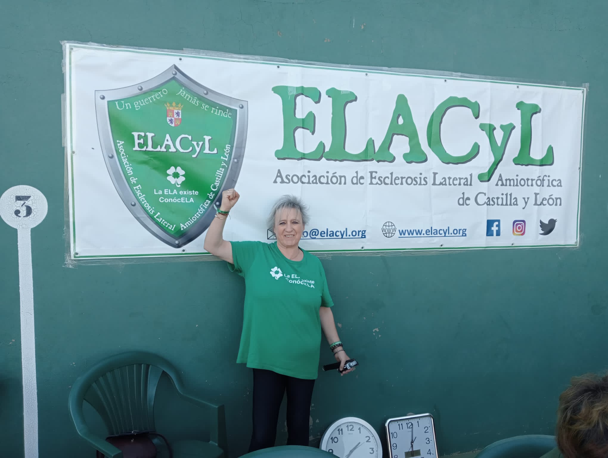 Mar Ferreras, la activa viuda de Morala, estuvo presente en el mercadillo solidario del pueblo de Toño, fiel a su legado de irreductible. | ELACYL