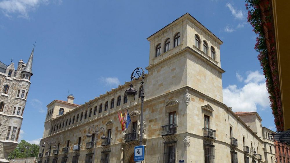 Imagen del Palacio de los Guzmanes, sede de la Diputación de León | LNC