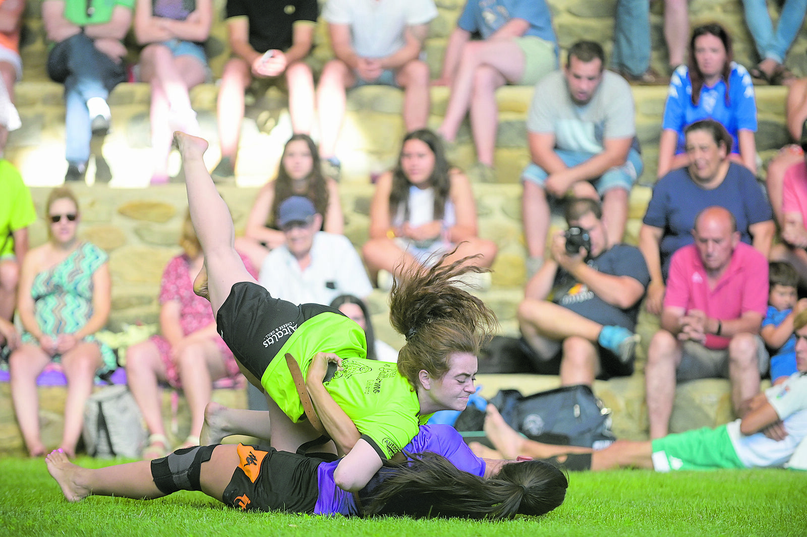 Bea Riaño derrotó en la final de ligeros a la leonesa a Priscila. |JESÚS F. SALVADORES