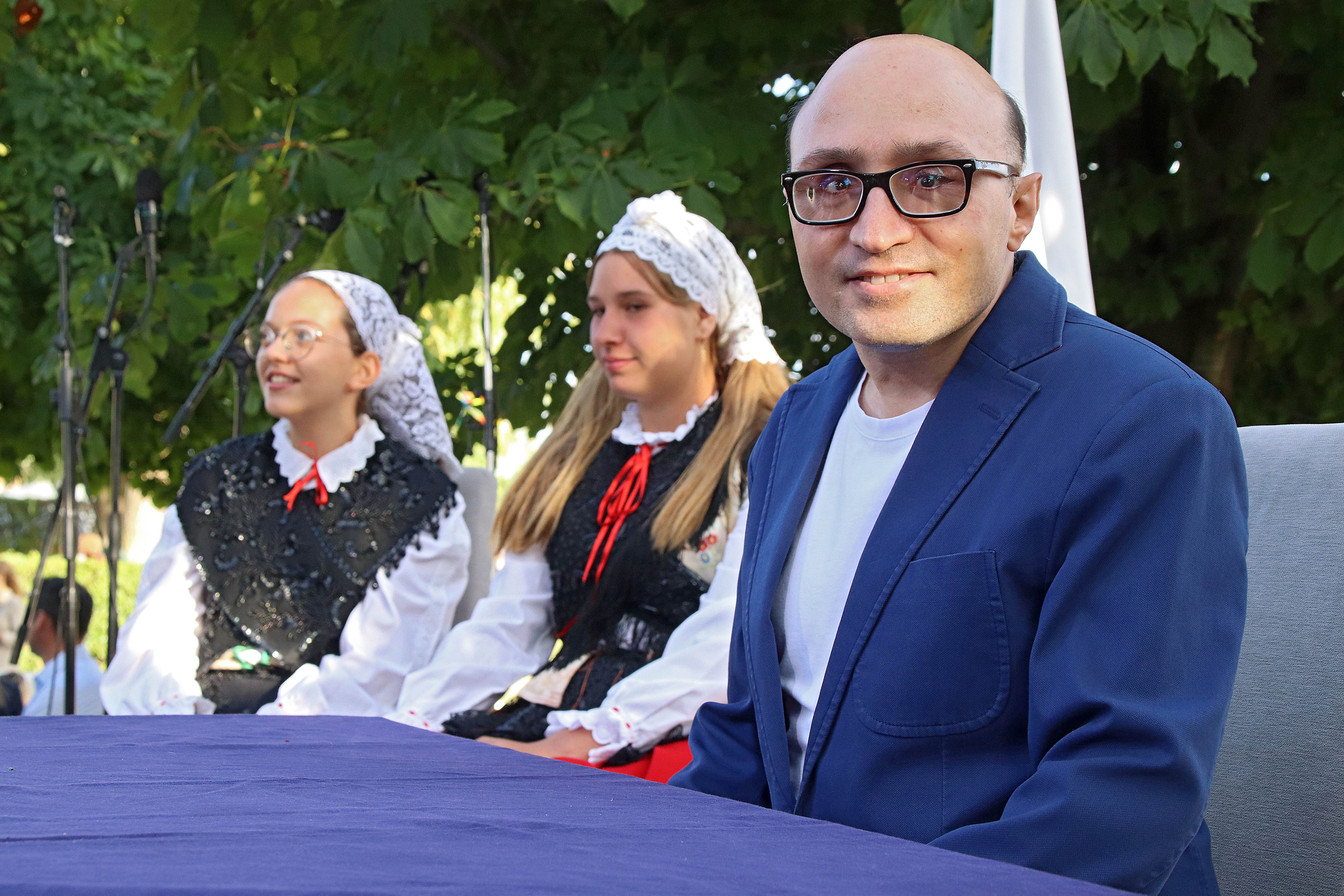 El actor leonés, Jesús Vidal, en el pregón de la Casa de Asturias en León. | PEIO GARCÍA (ICAL)