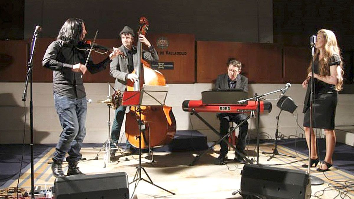 Los cuatro componentes de la formación Quike Navarro Jazz Quartet que el domingo actúan en León. | ROBERT BLOSSOM