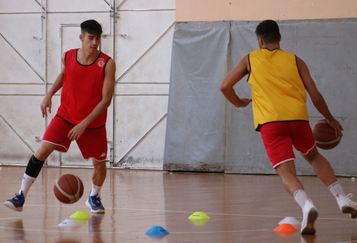 La Cultural de baloncesto durante uno de los primeros entrenamientos | CYDL