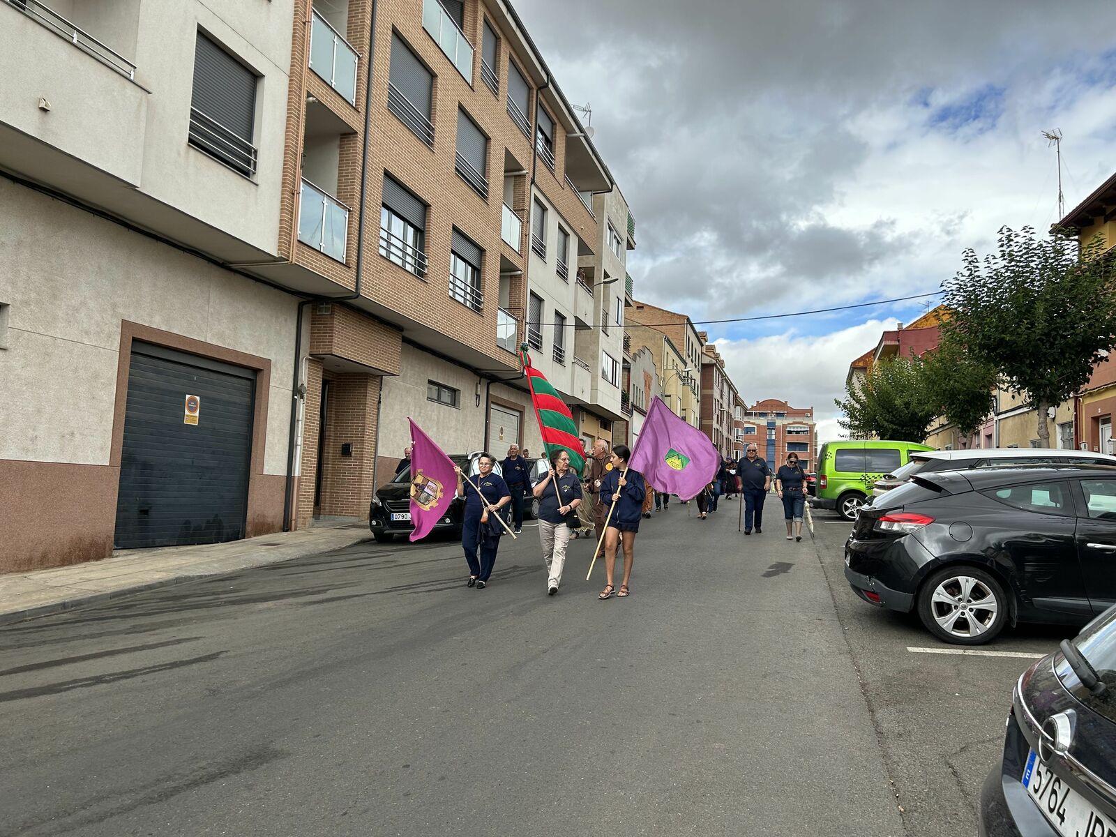 La Fiesta del Peregrino reunió este domingo a decenas de monteurbistas. |ABAJO