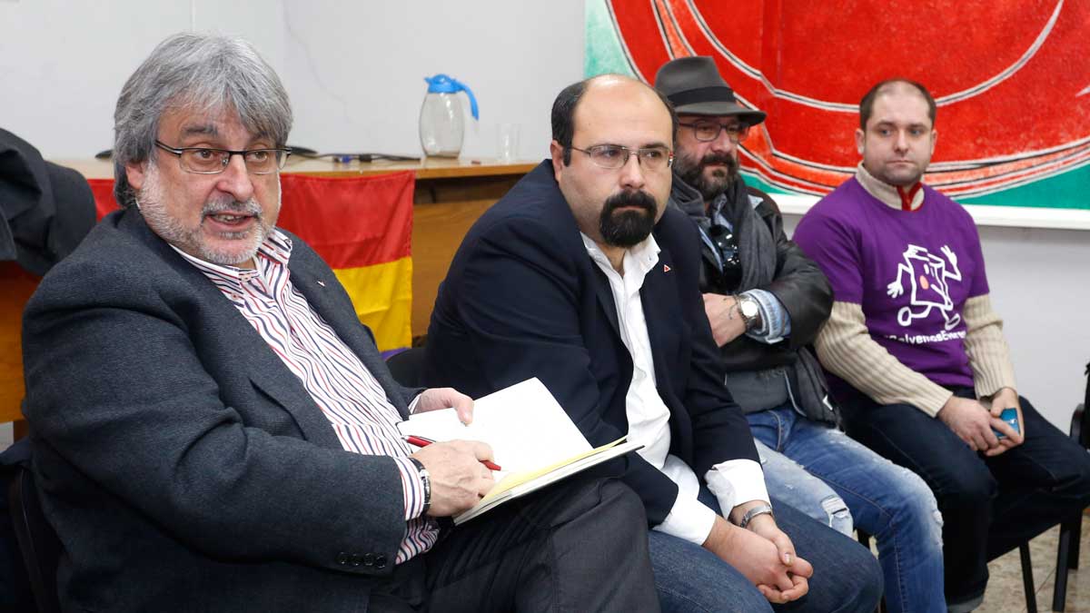 En primer término, José María González y Santi Ordóñez. | CARLOS S. CAMPILLO (ICAL) En primer término, José María González y Santi Ordóñez. | CARLOS S. CAMPILLO (ICAL)