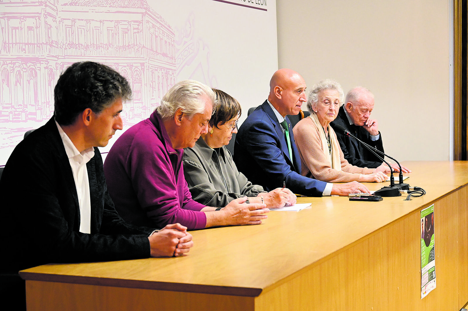 Héctor Sánchez, Bruno Aprea, Elena Aguado,José Antonio Diez, Margarita Morais y Joaquín Soriano en la presentación del curso. | SAÚL ARÉN