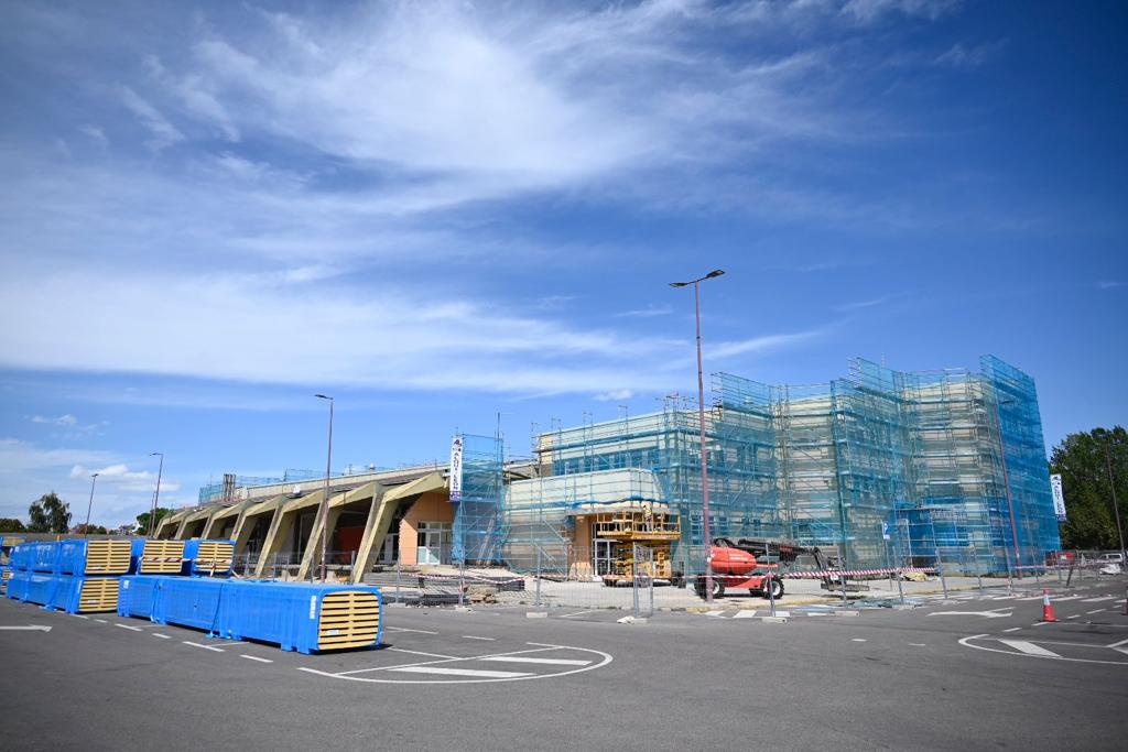 Estado actual de las obras en el Palacio de los Deportes de León. | SAÚL ARÉN