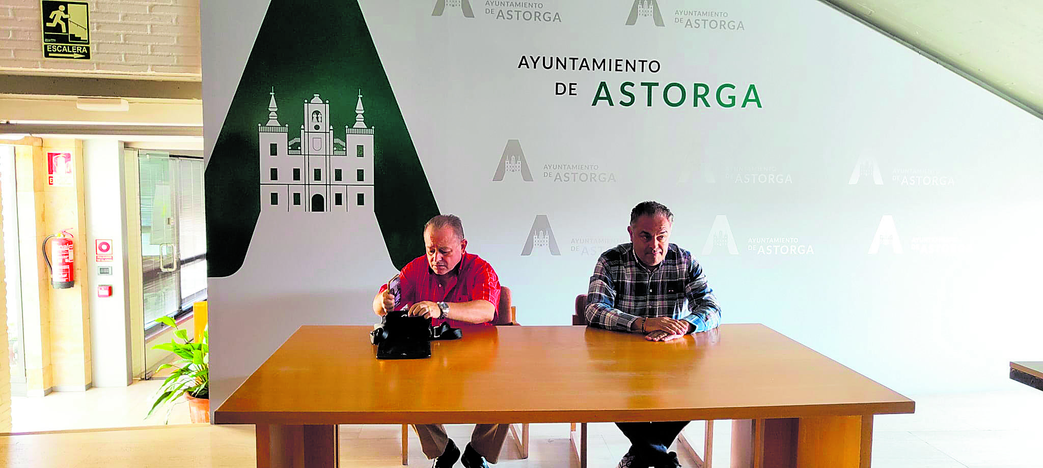 Los alcaldes de San Justo (i) y Astorga. | P.F.