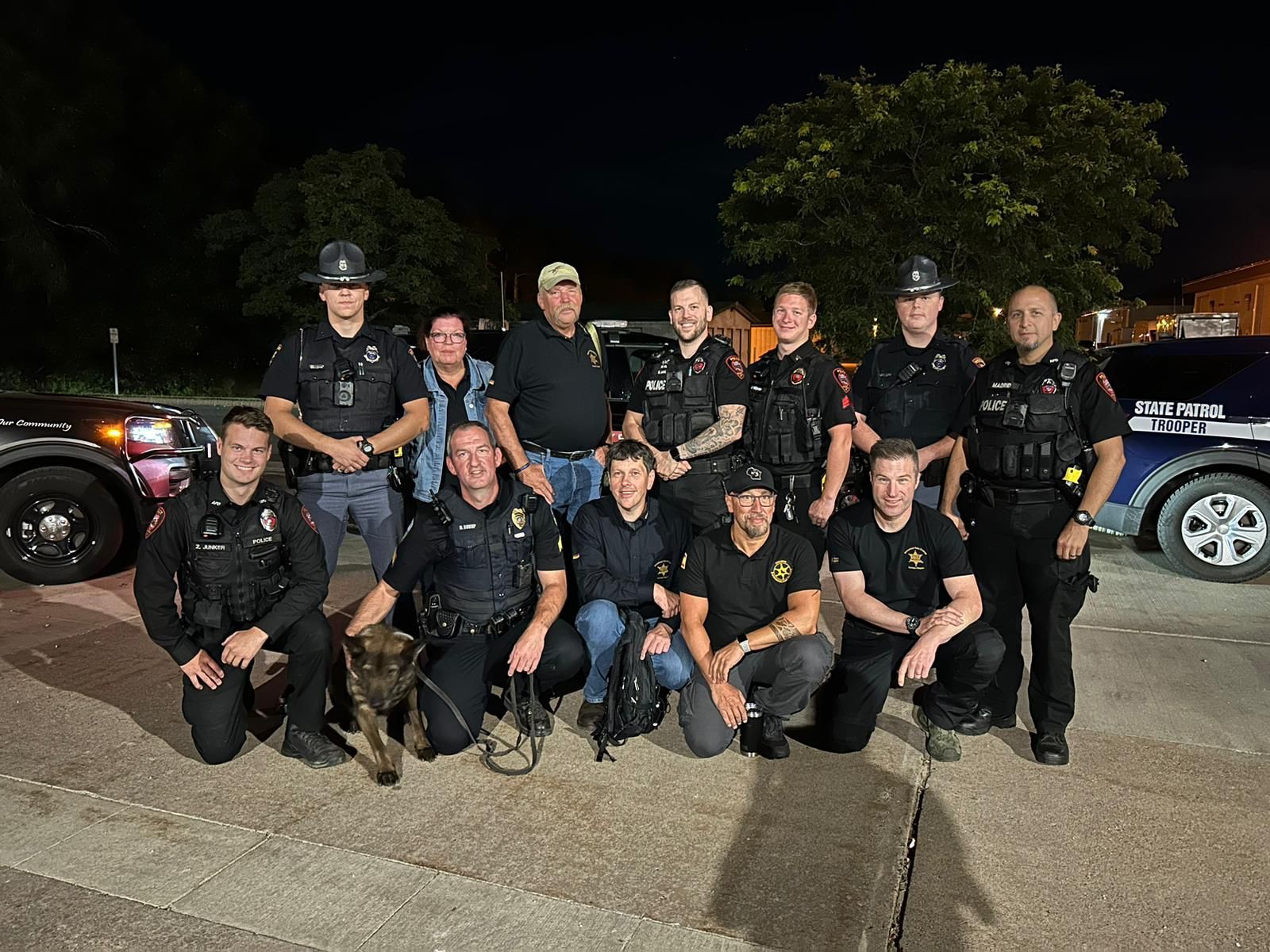 El agente Casado, con gorra negra, junto a sus compañeros temporales de patrulla en Estados Unidos. | POLICÍA MUNICIPAL DE LEÓN