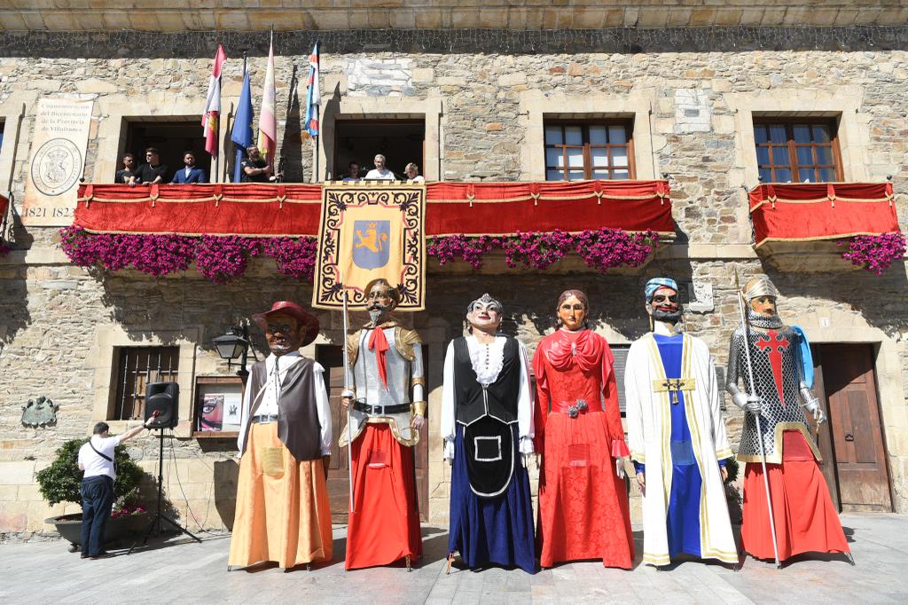 Inicio del Cristo en Villafranca con el pregón de BurVal. 