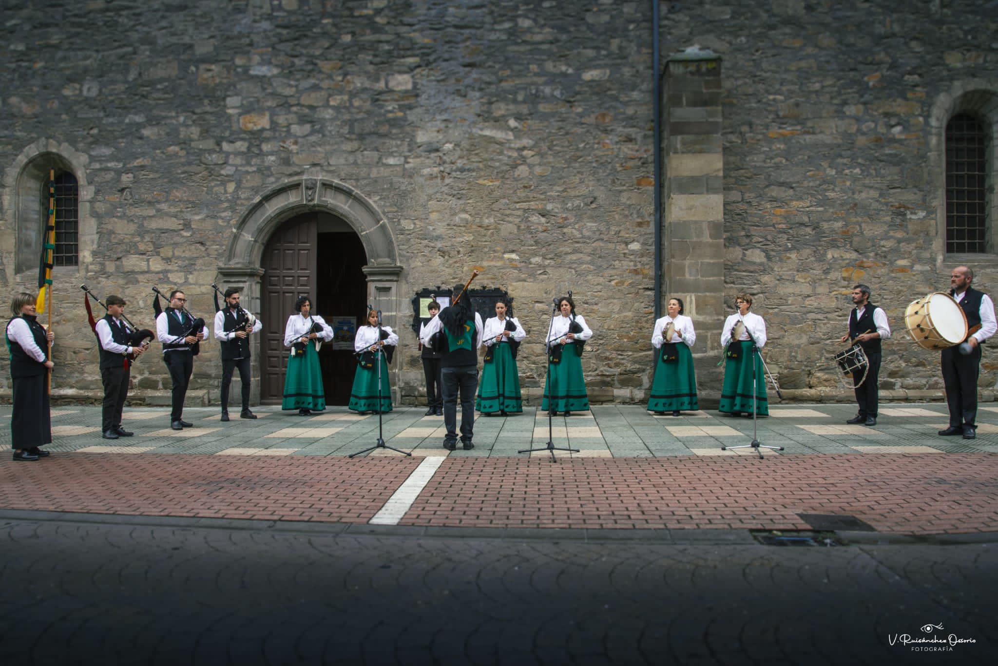 Banda de gaitas de Vega de Espinareda. 