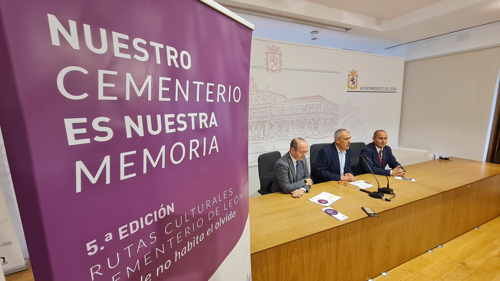 Presentación de la quinta edición de las rutas culturales del cementerio. | L.N.C.