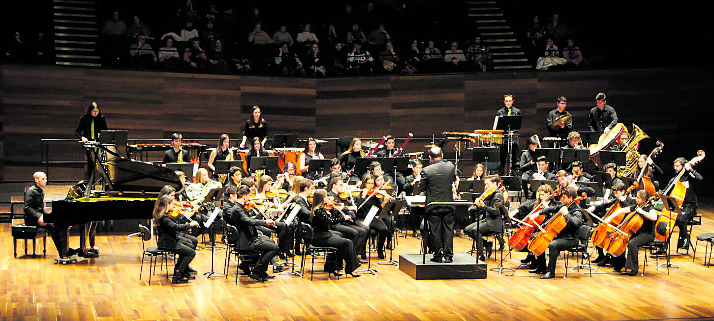 La Orquesta Juventudes Musicales-Universidad de León, que dirige Juan L. García, debuta en el Festival con e estreno de una obra de Julio Aller. | CAYO GARCÍA