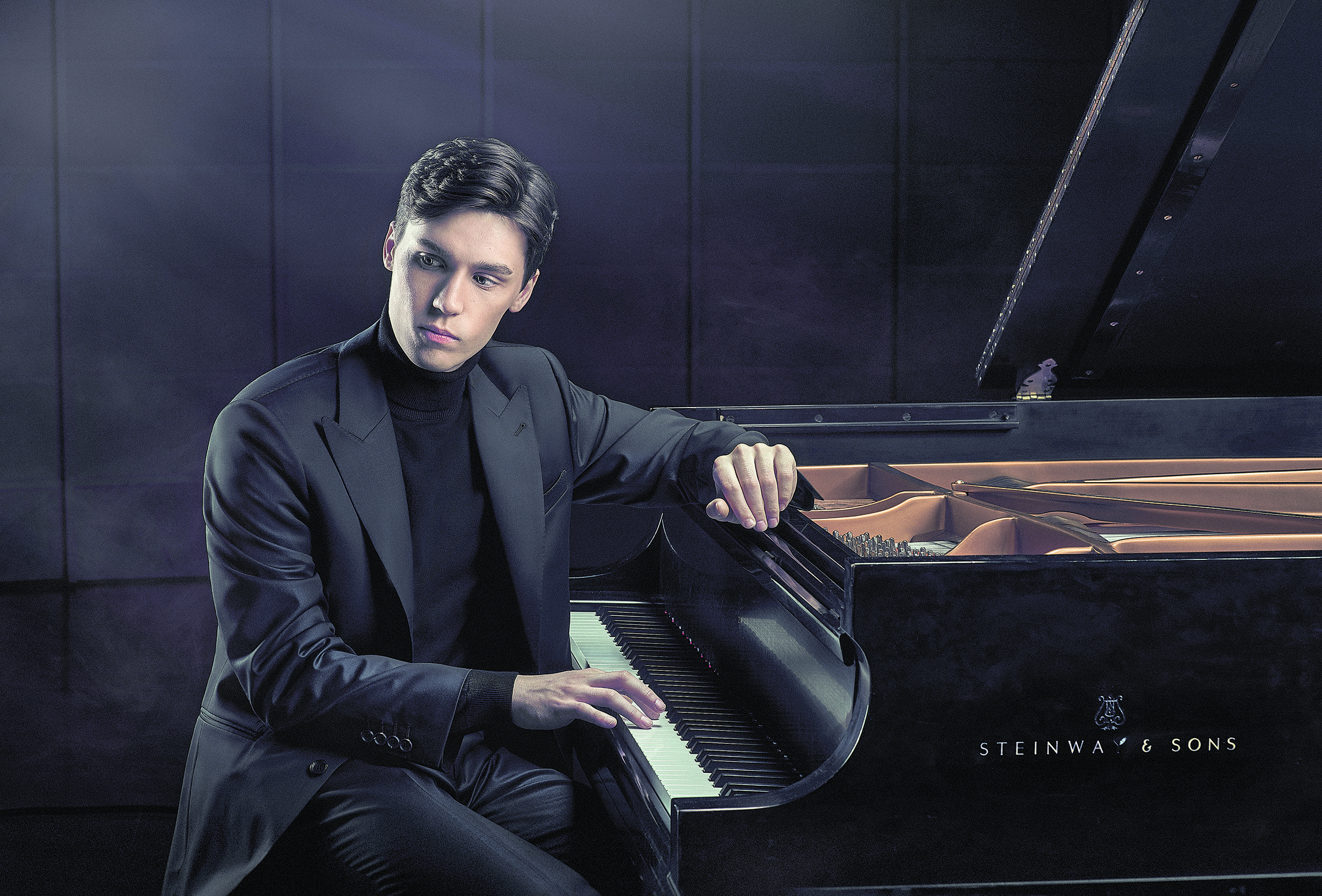 El pianista canadiense Jaeden Izik-Dzurko actúa esta tarde en el Festival de Música Española de León. | L.N.C.