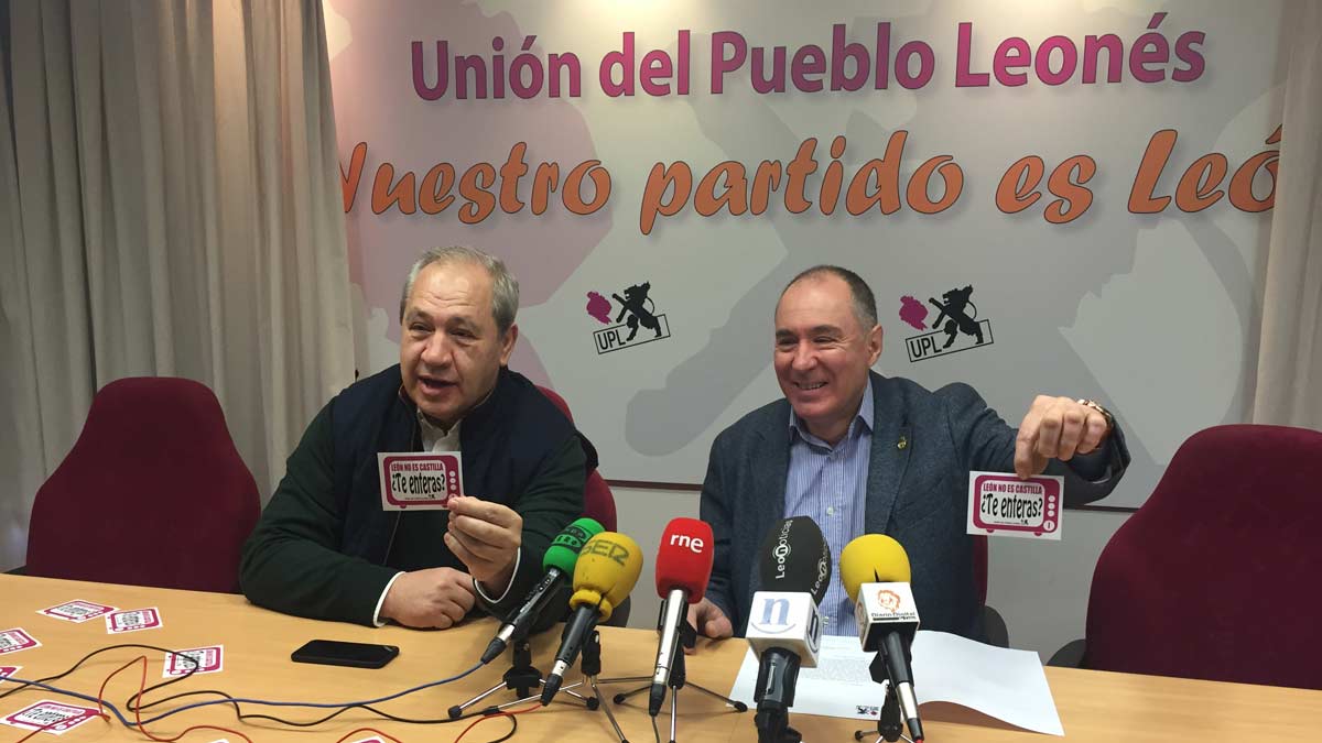 José Antonio González y Eduardo López Sendino, este jueves en la sede de UPL en León.