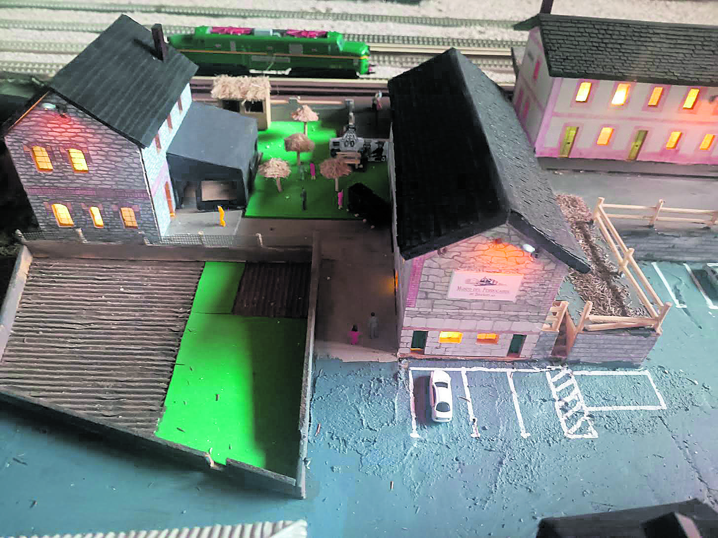 El museo, Andén 25 y edificio de la estación, recogidos en la maqueta. | L.N.C.