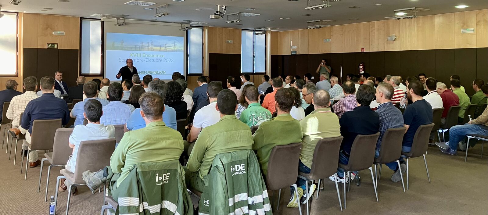 Encuentro autonómico de la distribuidora de Iberdrola sobre transición energética. | L.N.C.