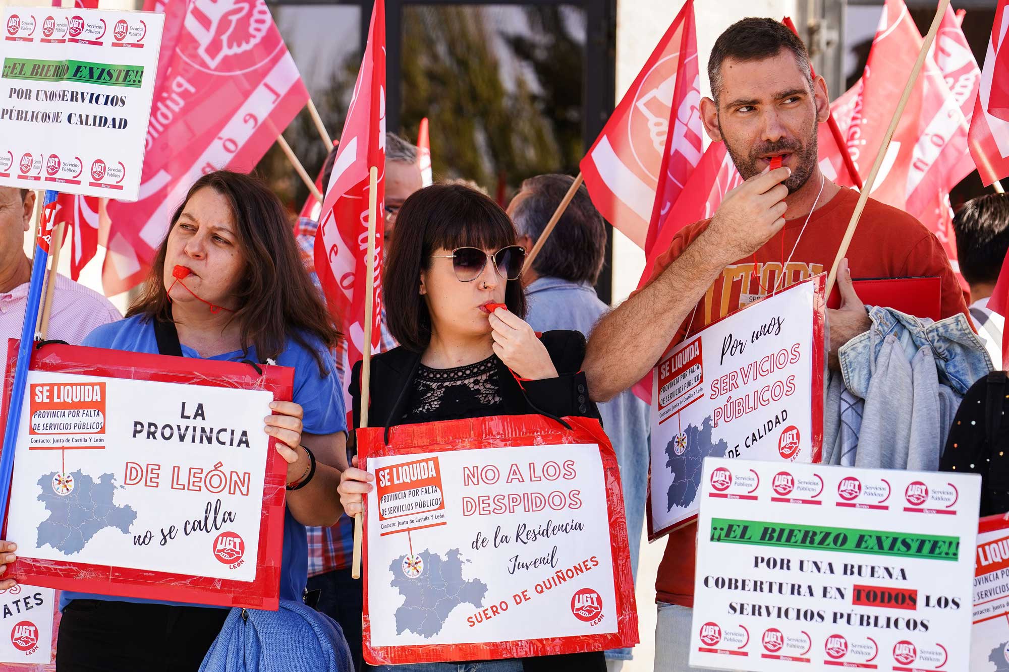 La Federación de Servicios Públicos de UGT se concentra en León. | CAMPILLO (ICAL)