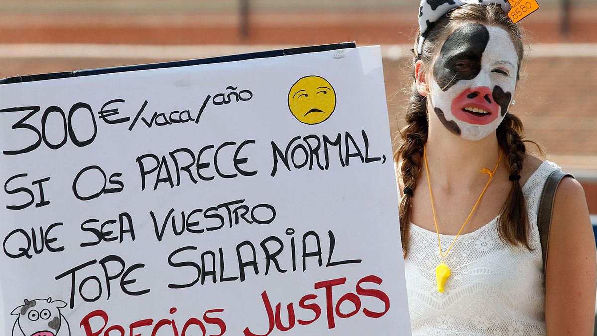Una manifestante en la llegada de la 'Marcha Blanca' a Madrid el pasado 4 de septiembre. | ICAL