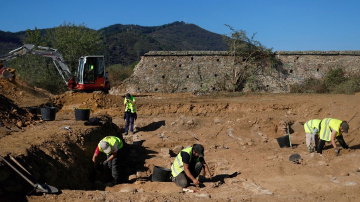 Trabajos de exhumación realizados en el Cementerio del Carmen.