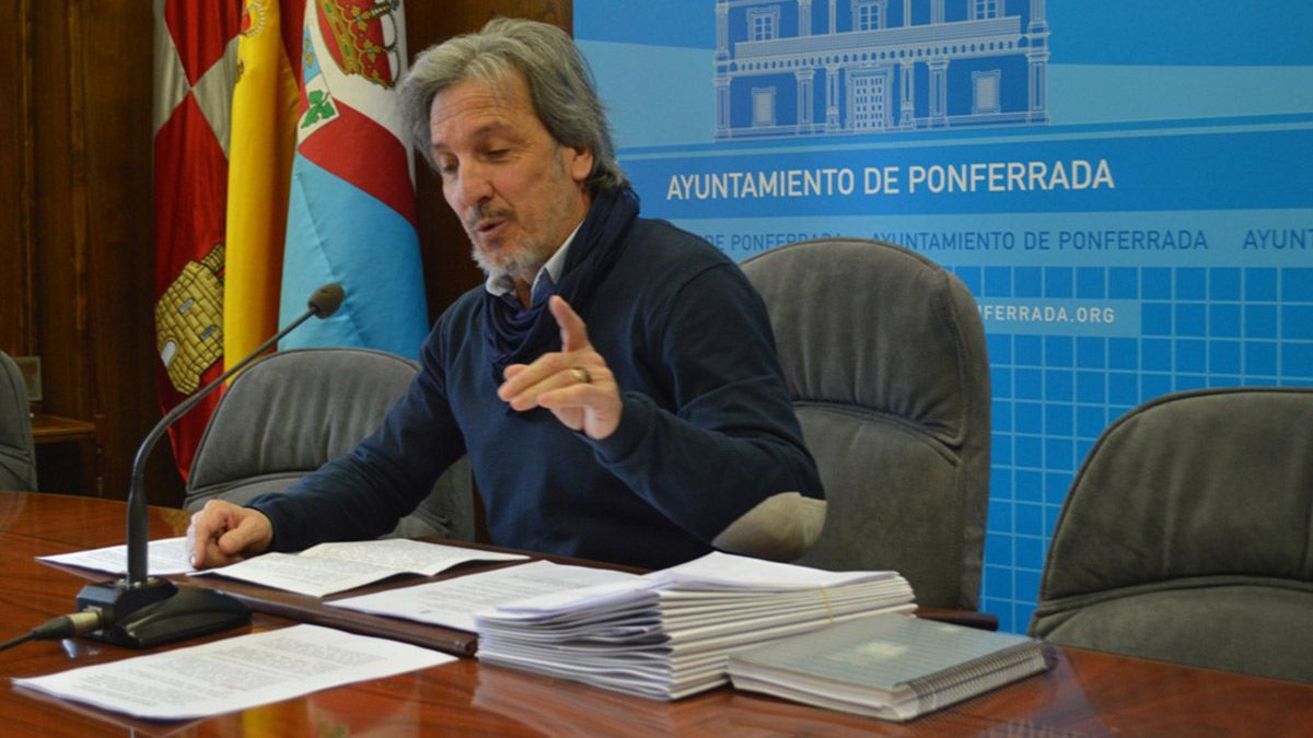 Muñoz, deja el área de Medio Rural para sumir las responsabilidades de Bienestar Social.