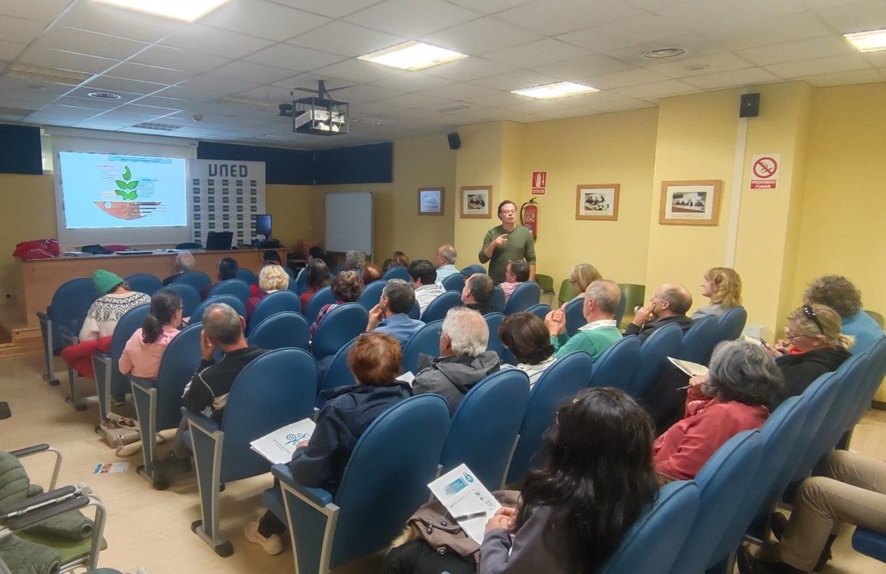 Inicio del curso de horticultura ecológica de Naturgeis en San Andrés del Rabanedo. | L.N.C.