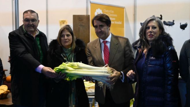 Las autoridades, en la inauguración de la feria. | SAÚL ARÉN
