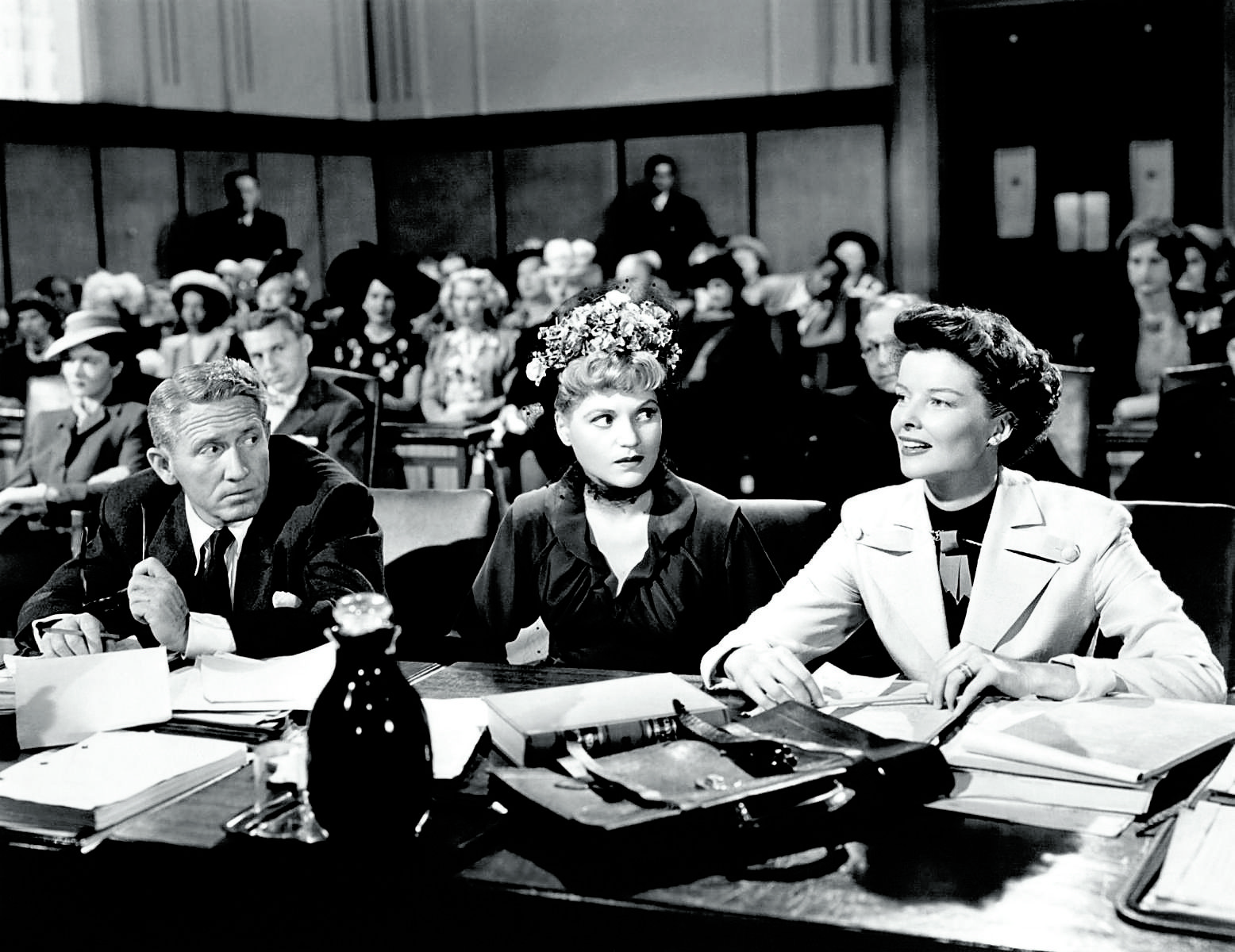 Spencer Tracy, Betty Gable y Katharine Hepburn en ‘La costilla de Adán’. | L.N.C.