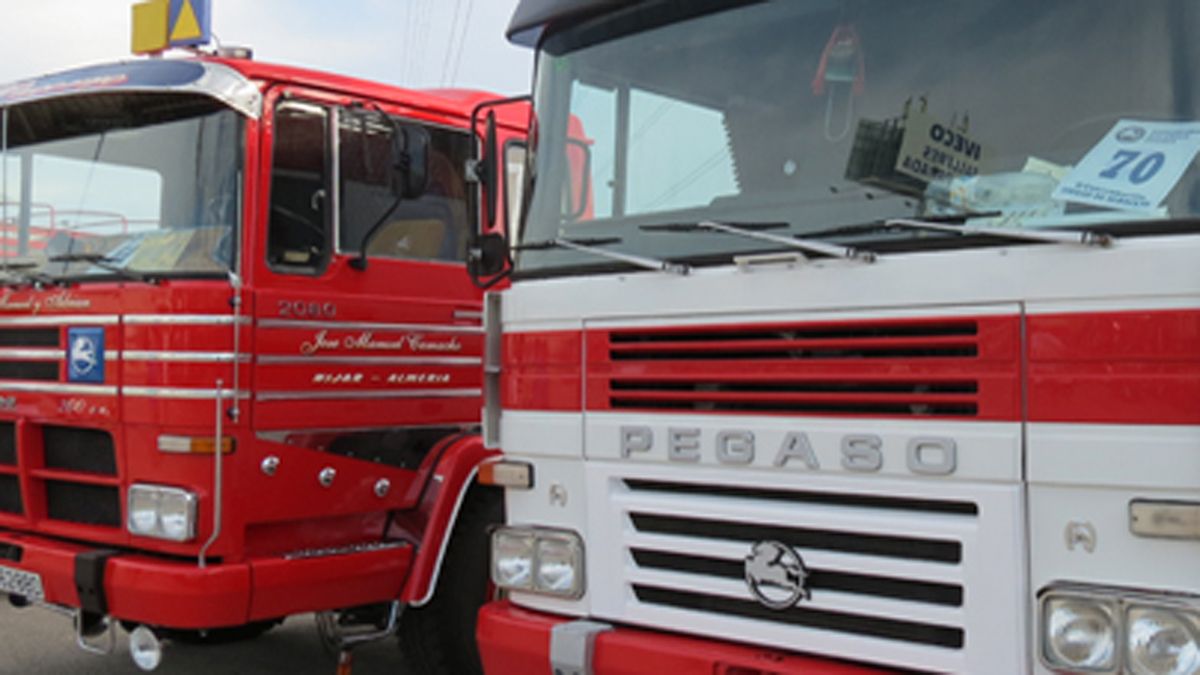 Los interesados en inspeccionar la maquinaria han de ponerse en contacto con la asesoría. Los interesados en inspeccionar la maquinaria han de ponerse en contacto con la asesoría.