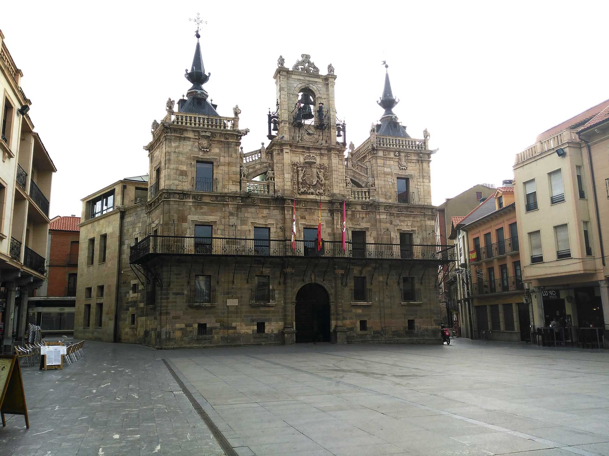 Imagen del Ayuntamiento de Astorga. | P.F.