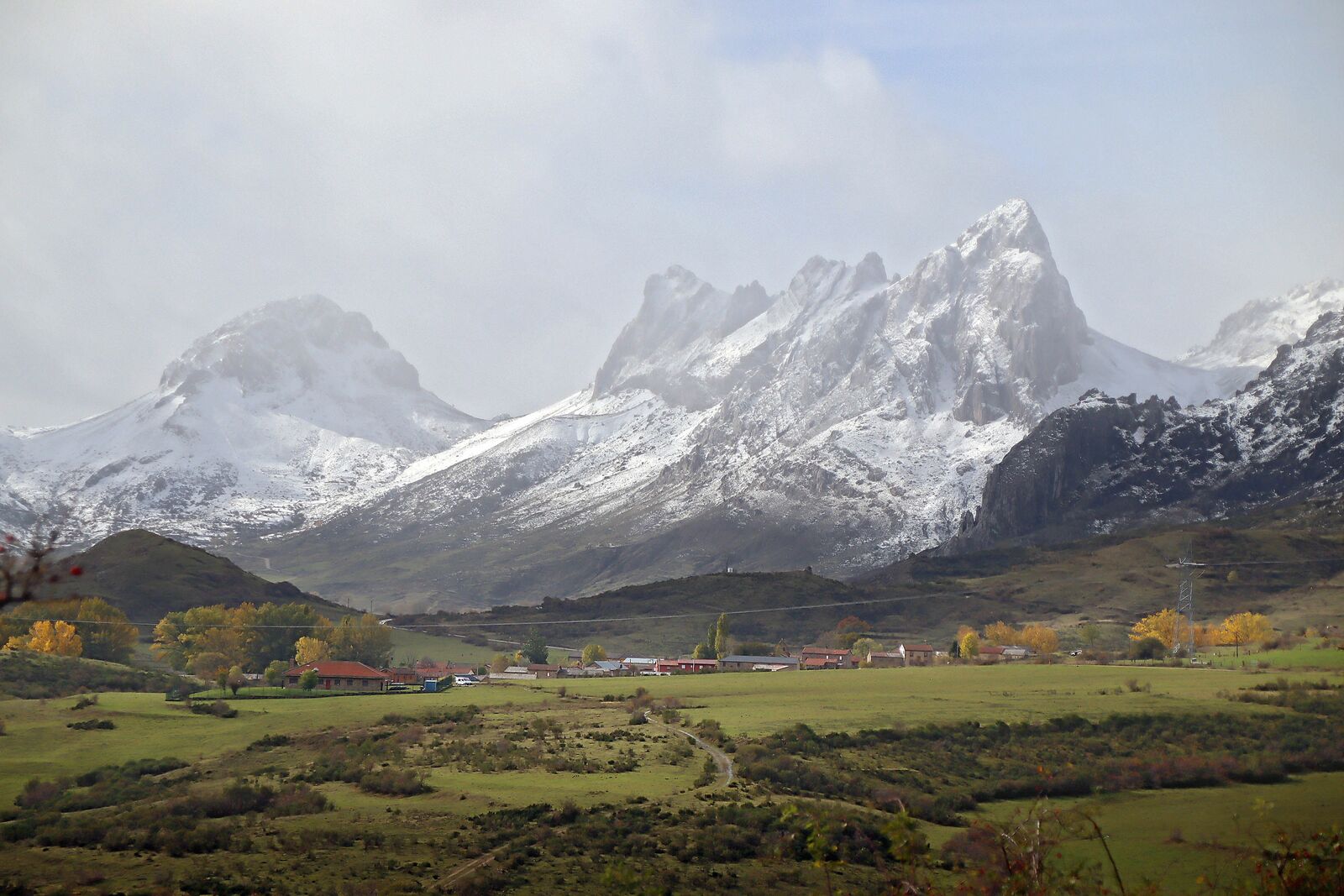 6º foto: La Montaña Leonesa vuelve al color blanco