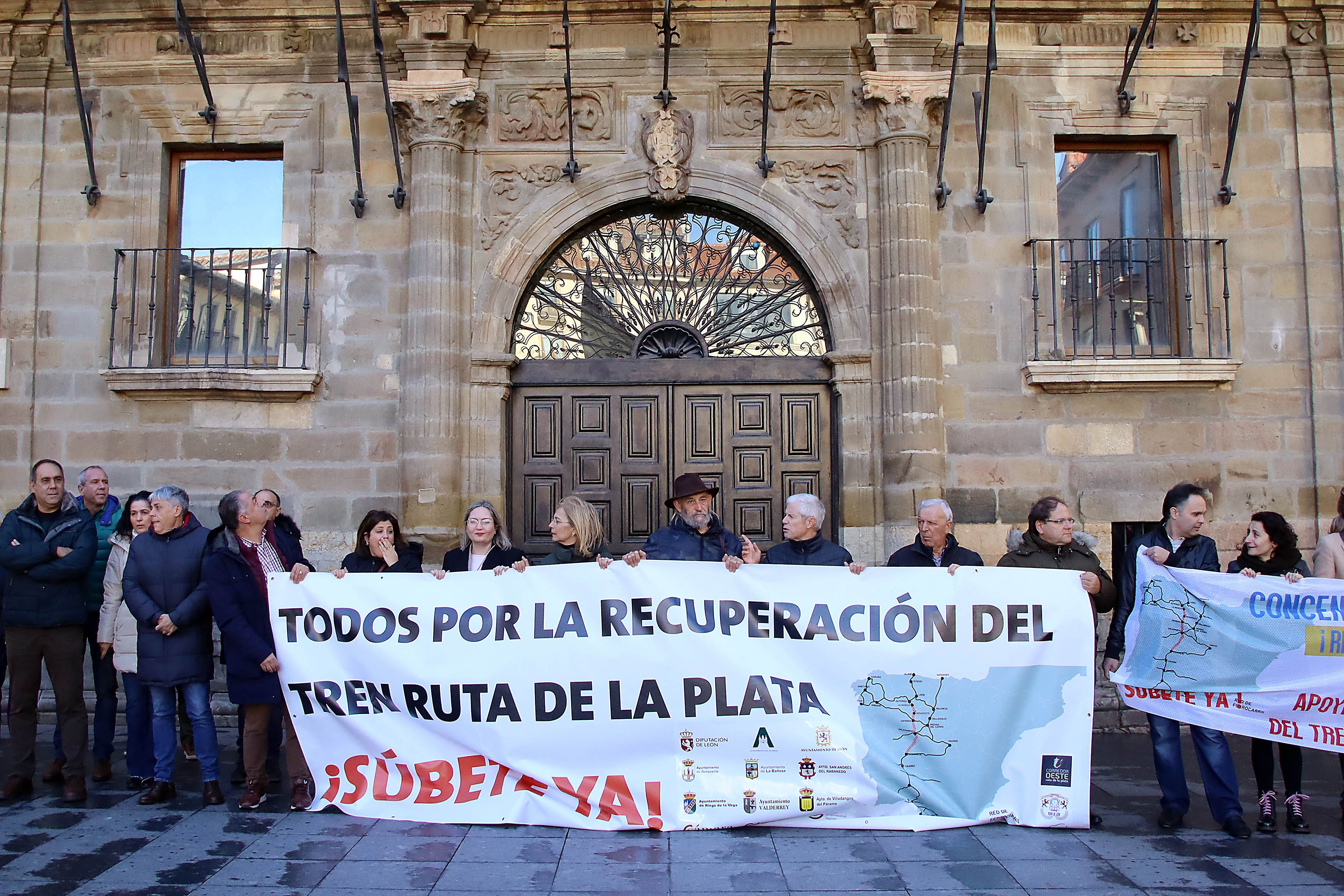 La concentración ha tenido lugar este sábado en Astorga. | PEIO GARCÍA (ICAL)