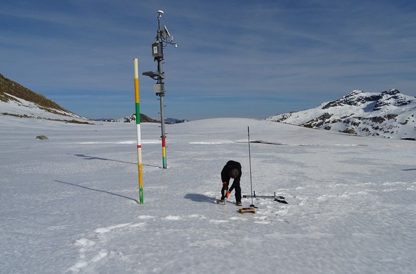 Pértiga y telenivómetro en la Montaña Palentina.