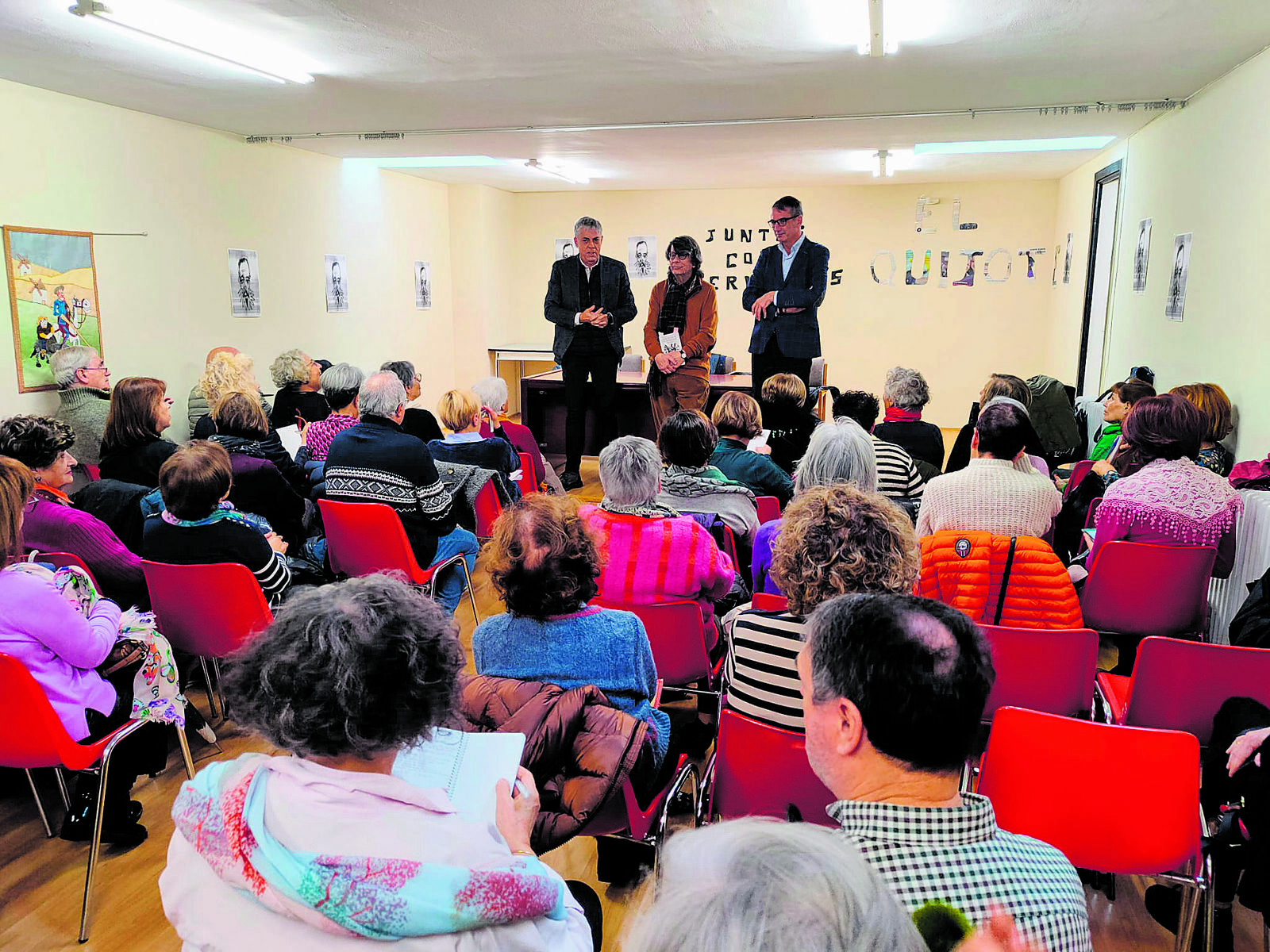 Un momento de la inauguración del taller de lectura sobre ‘El Quijote’. | L.N.C.