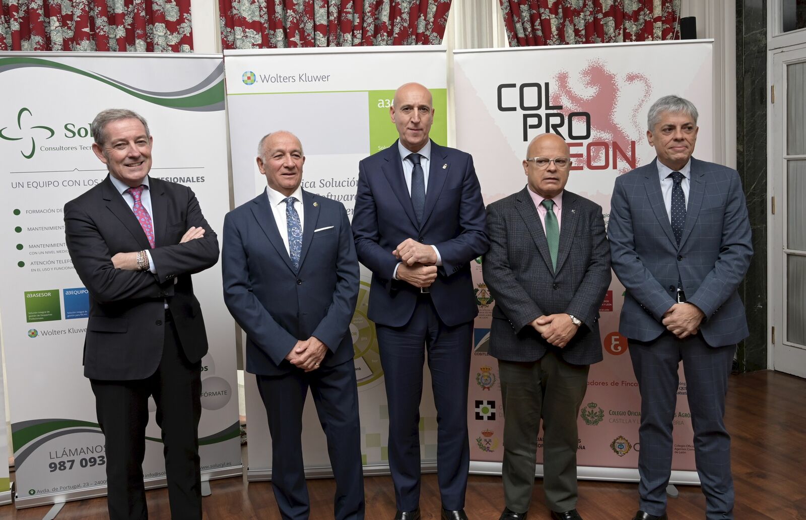 Javier Vega, Antonio Jarrín, José Antonio Diez, Faustino Sánchez y Eduardo Diego han inaugurado las jornadas. | MAURICIO PEÑA